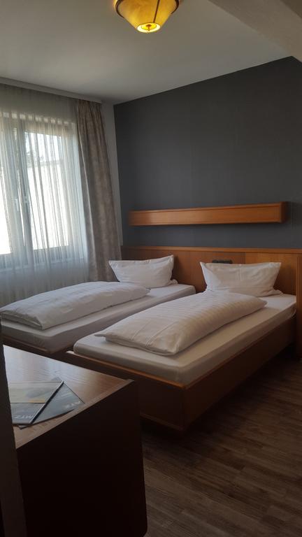 Hotel Alt Steinbach Steinbach im Taunus Luaran gambar
